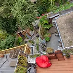 Bed & Breakfast The Rose 4*