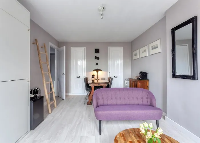 Bed & Breakfast The Rose 4*