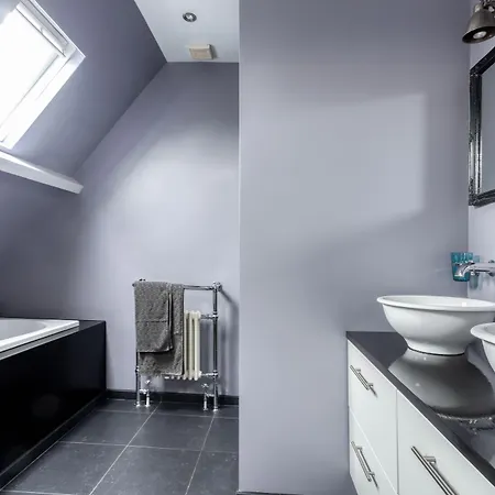 Oda ve Kahvaltı The Rose 4*